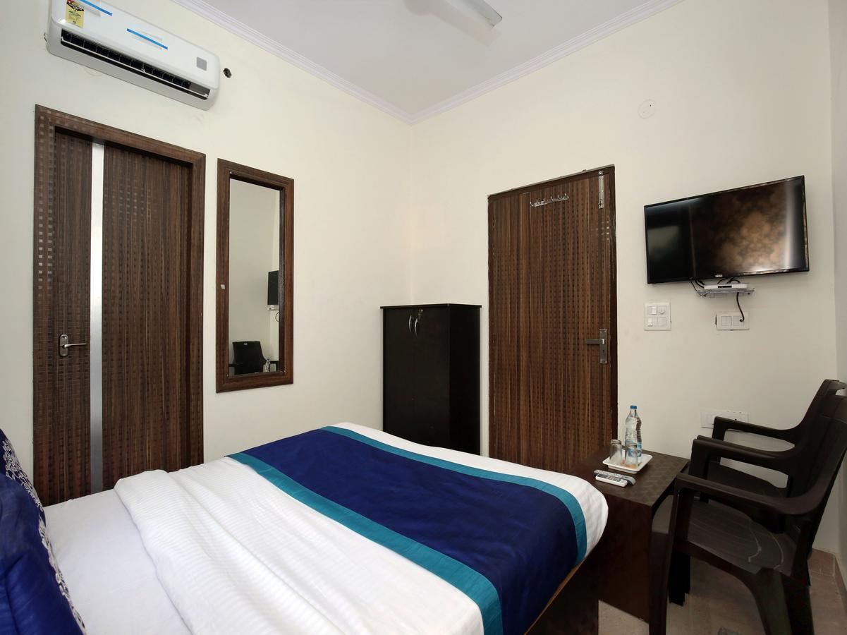 Oyo 10075 Hotel Kaydee Amritsar Bagian luar foto