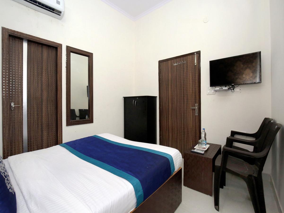 Oyo 10075 Hotel Kaydee Amritsar Bagian luar foto