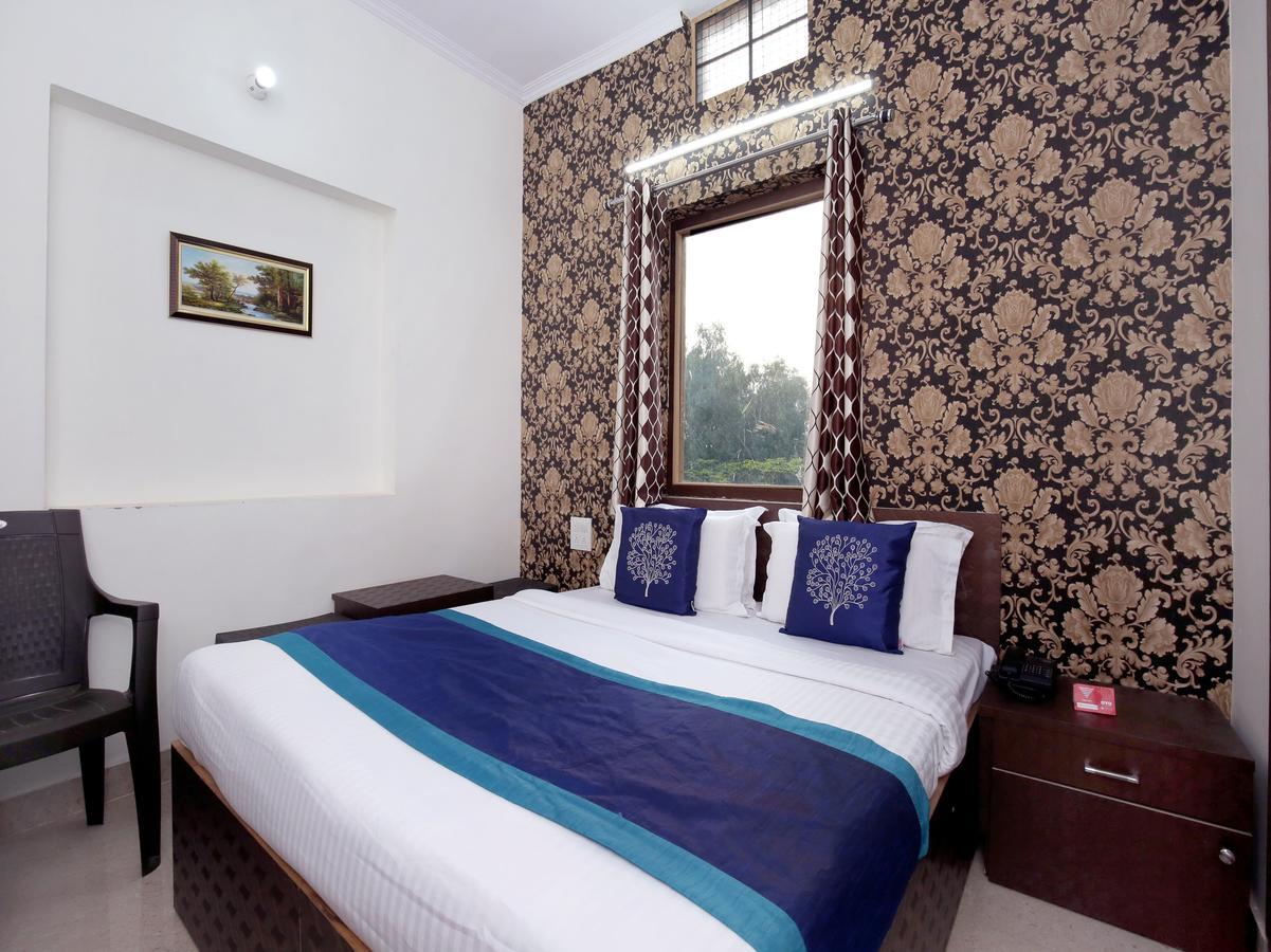 Oyo 10075 Hotel Kaydee Amritsar Bagian luar foto